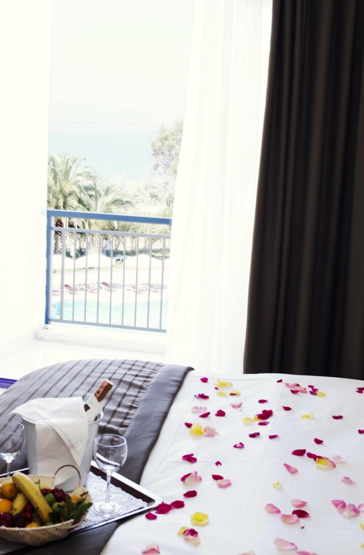 Le Monde Beach Resort & Spa Δεκελί Εξωτερικό φωτογραφία